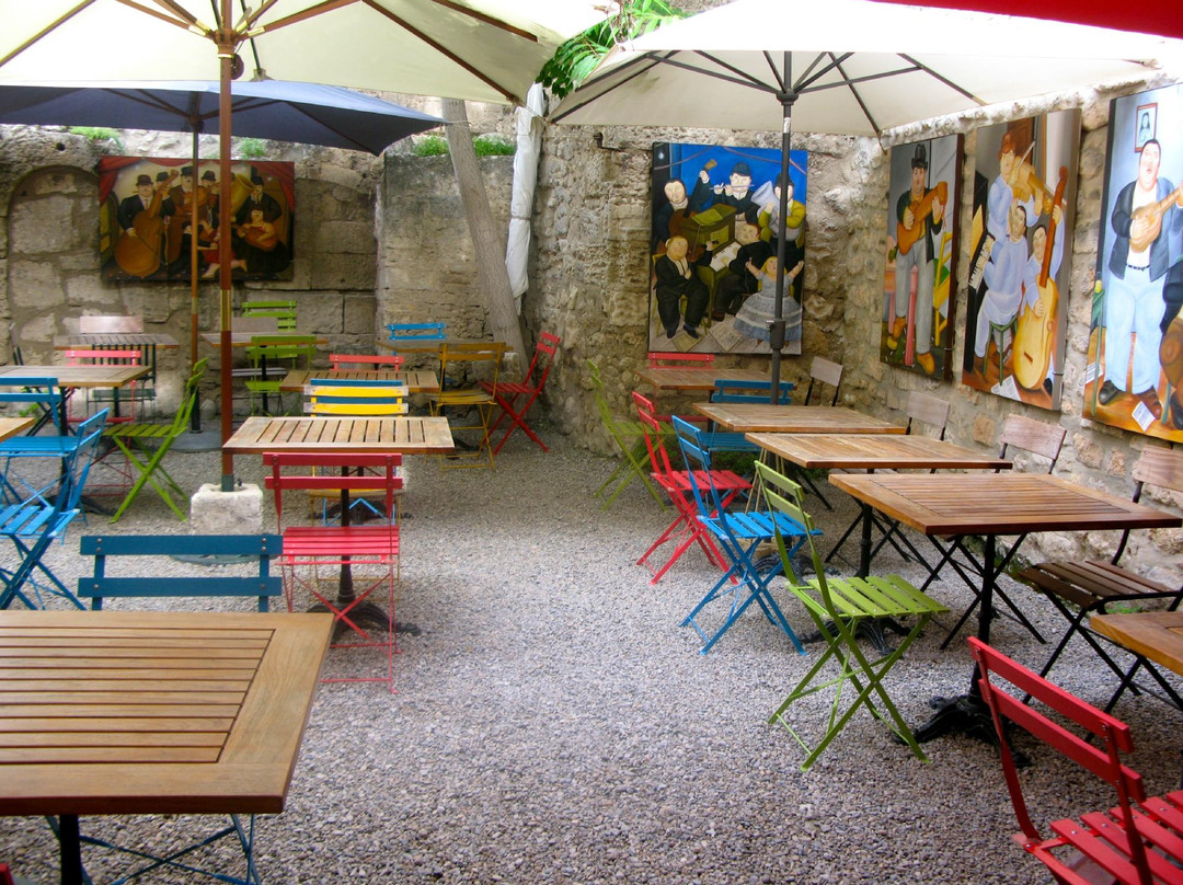 Le Varietes