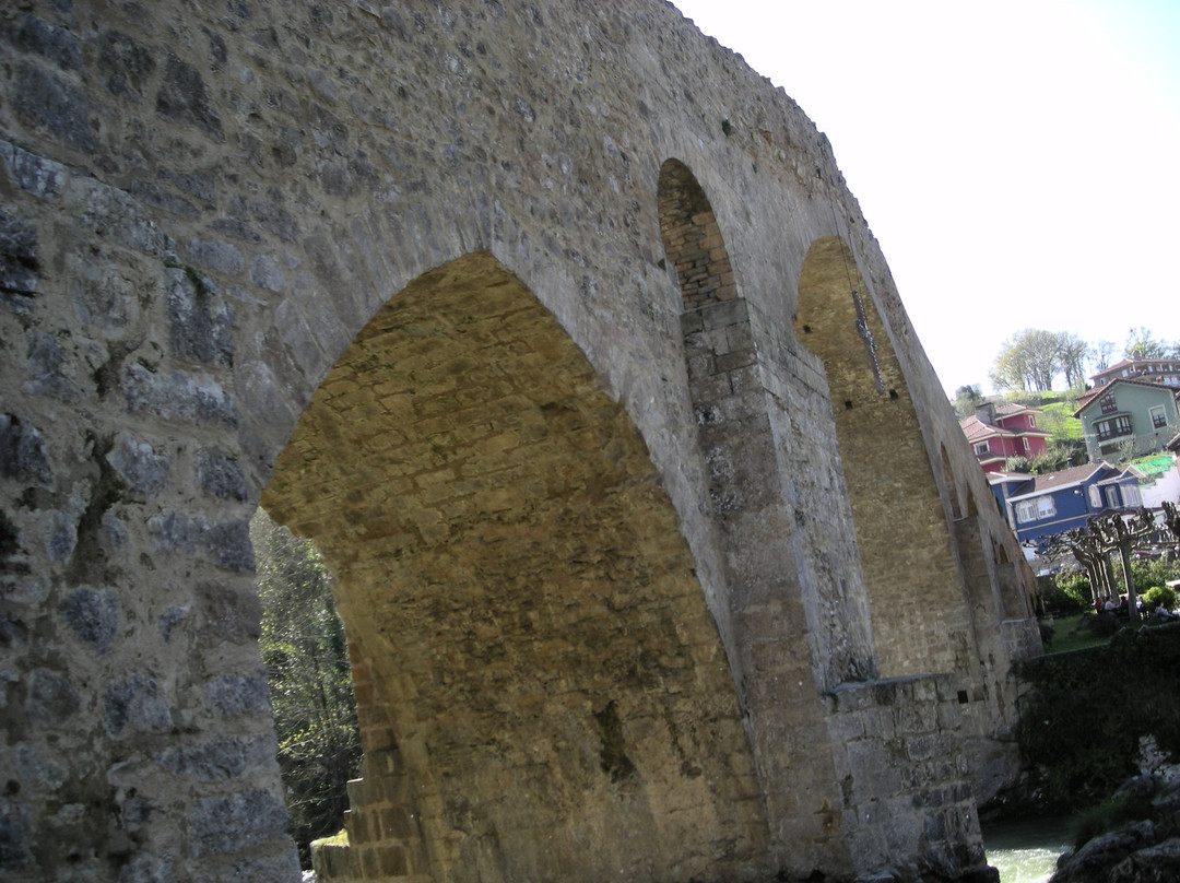 Puente Romano-Cangas de Onis必去景点