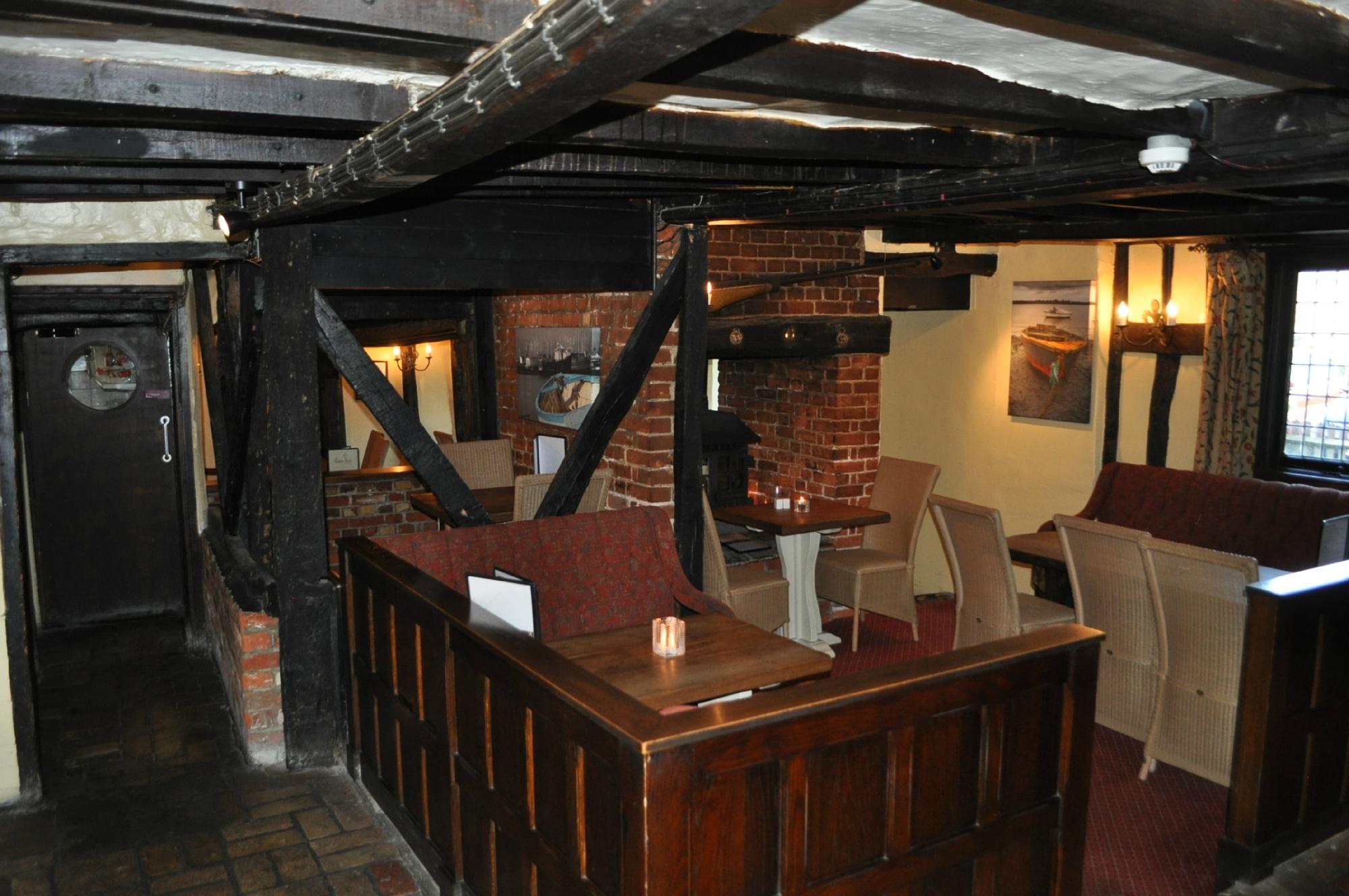 The Peldon Rose-餐饮