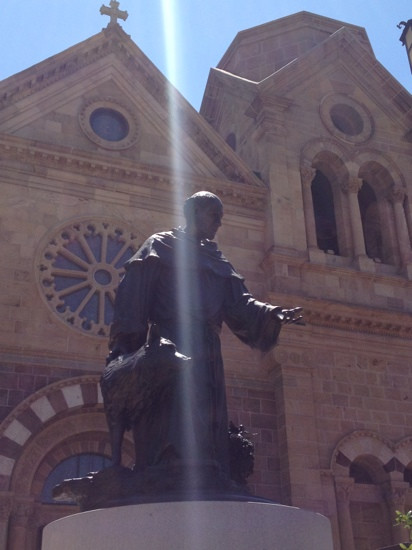 阿西西圣法兰西斯大教堂-圣菲必去景点