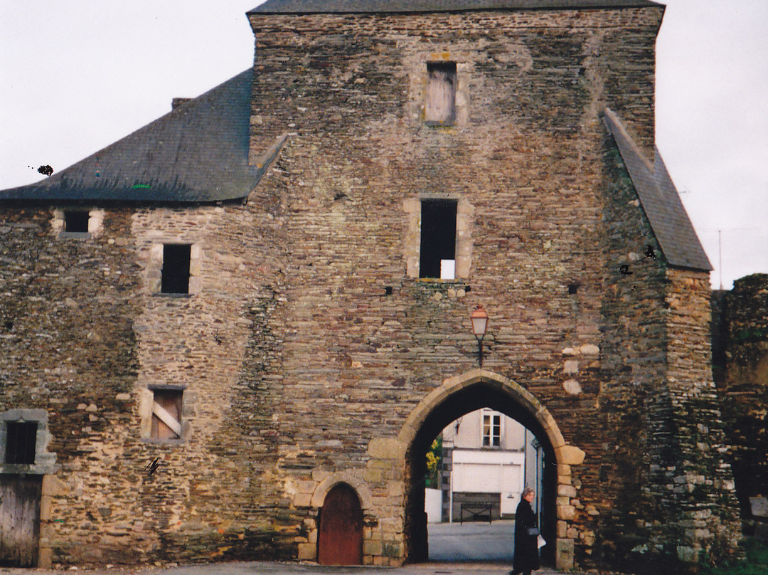 Chateau Medieval de Pouance景点图片
