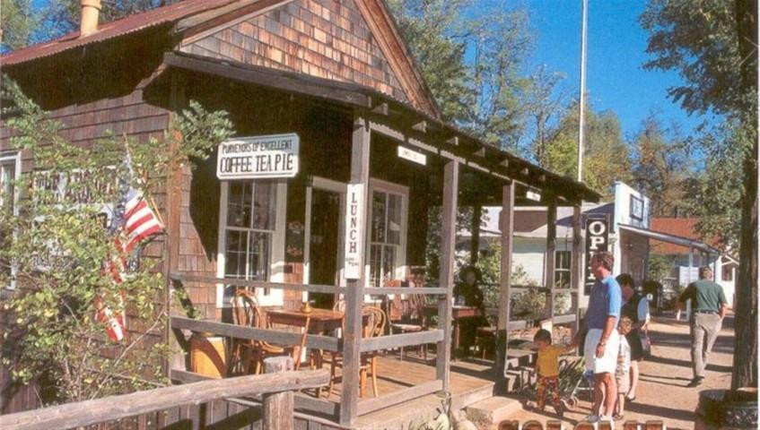 Bell Tower-普莱瑟维尔必去景点