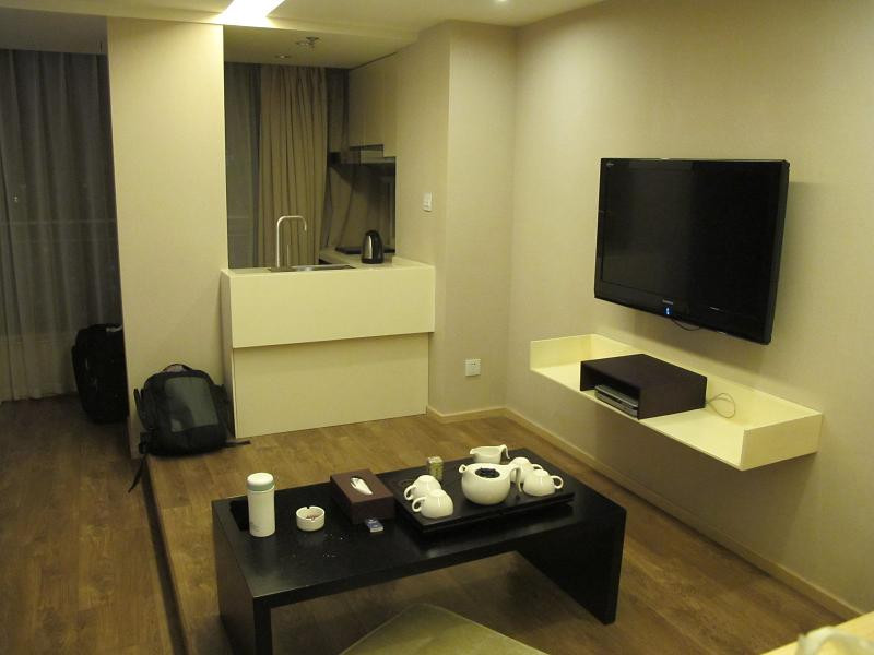 丽兹大酒店主图