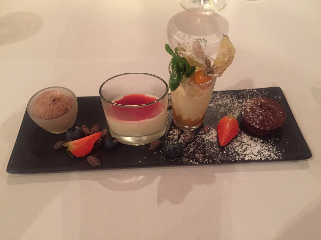 Faoug餐馆和美食-La Tavola Pronta