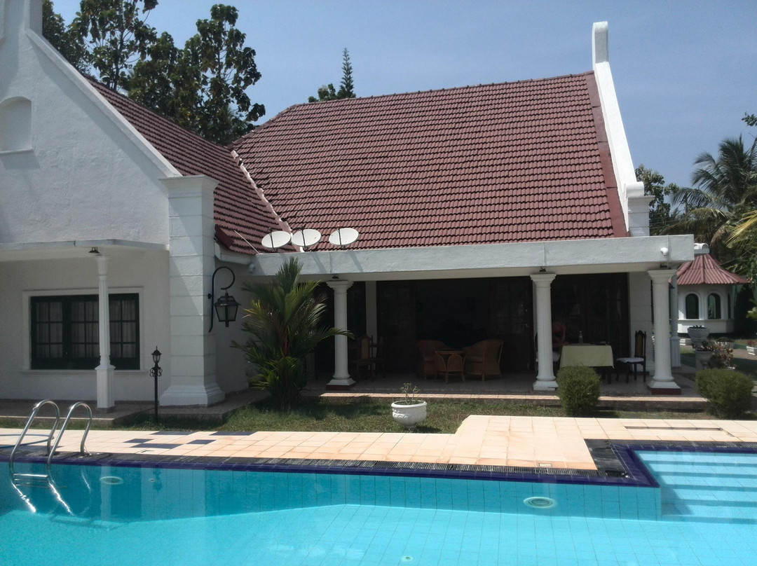 Anthiekka Airport White Villa