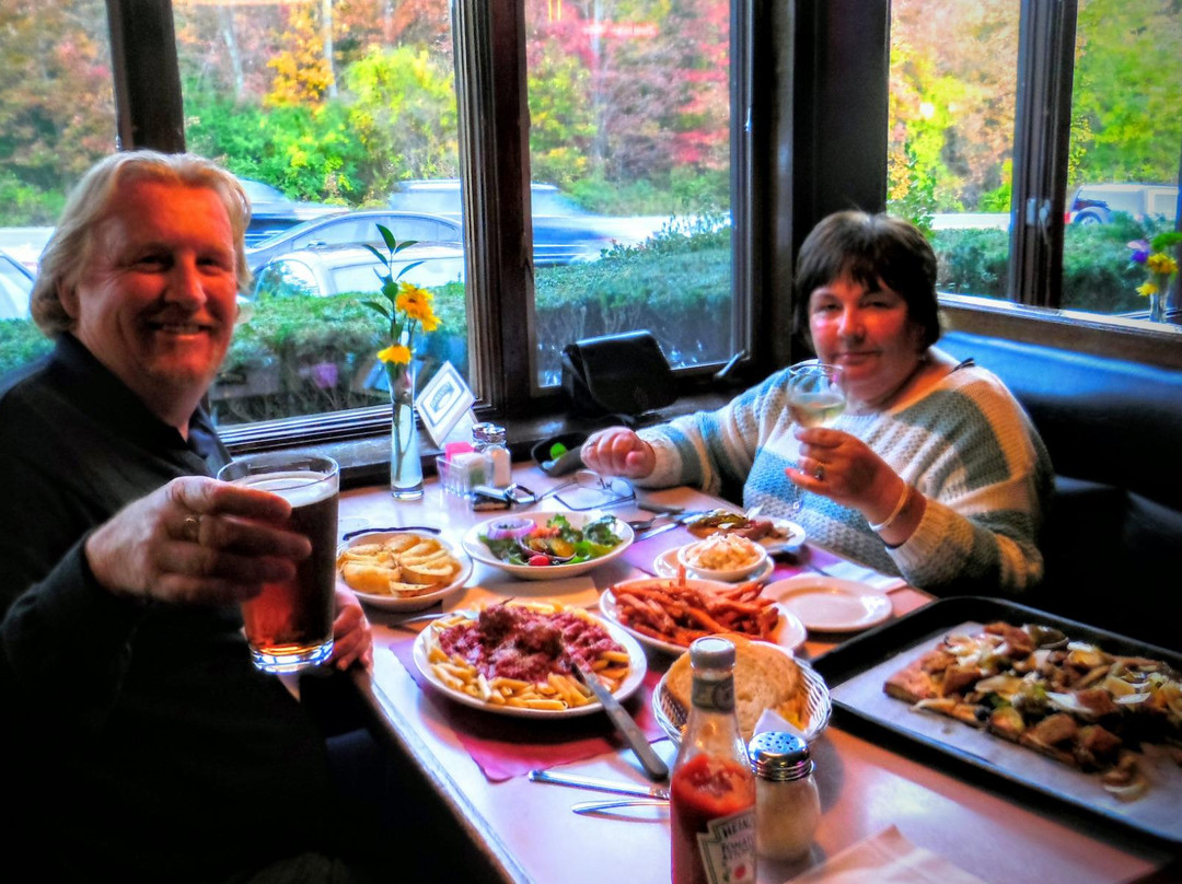 Smithfield餐馆和美食-Parente's Restaurant