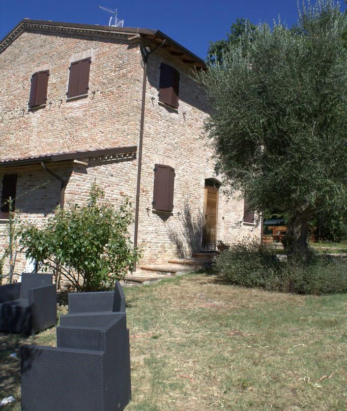 Ponte del Colombarone酒店住宿-Al Castello B&B