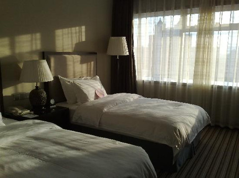 滨北颐豪酒店主图