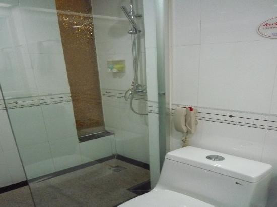 恒宝大酒店主图