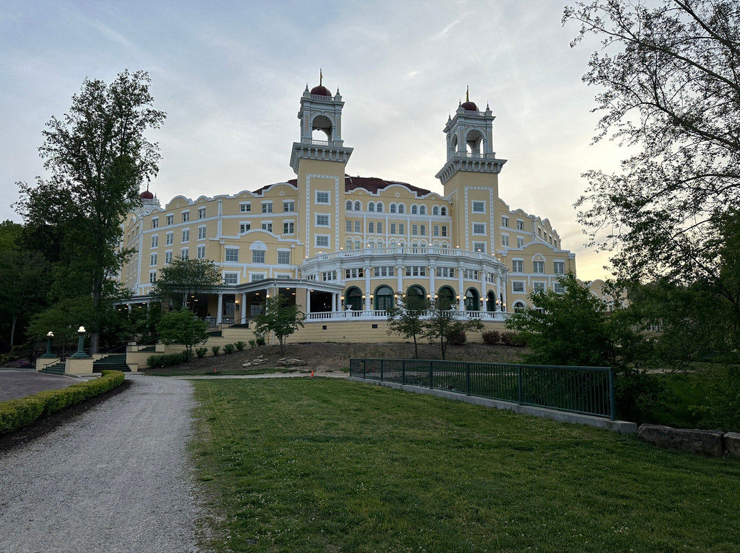 West Baden Springs Hotel主图