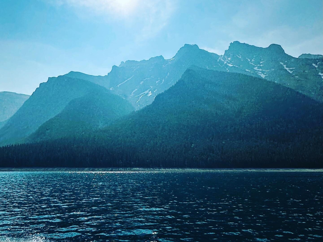 Lake Minnewanka Cruise景点图片