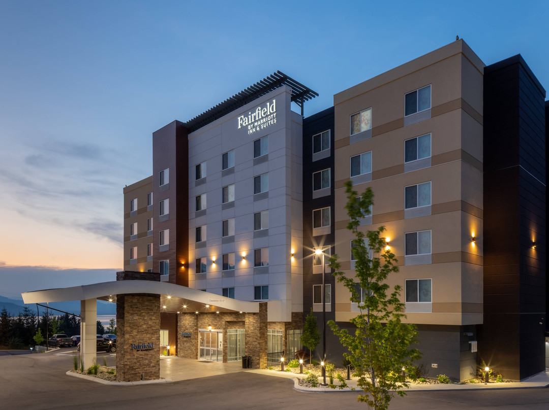 Enderby酒店住宿-Fairfield by Marriott Inn & Suites Salmon Arm