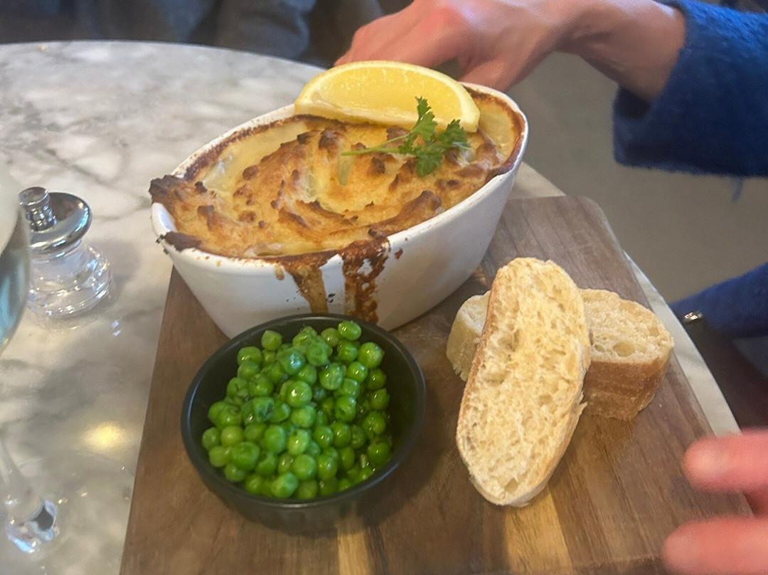 The Lighthouse Champagne Bar-福克斯通必去景点