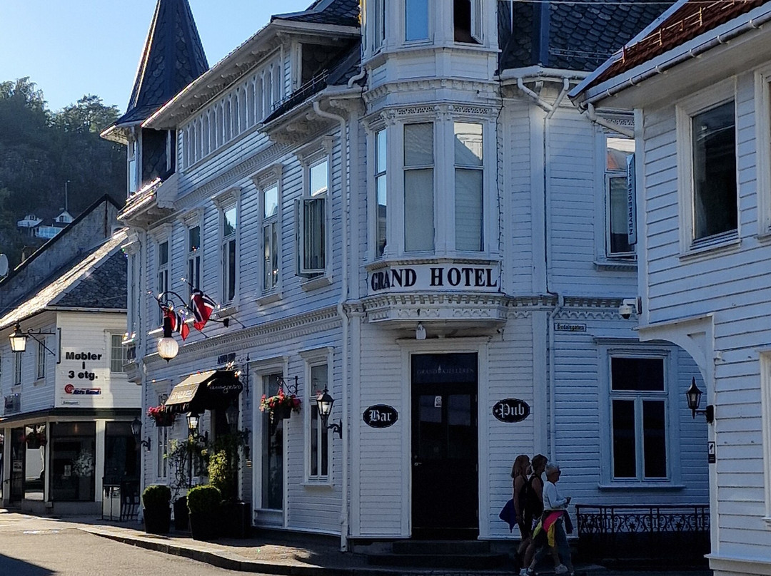 Grand Hotel主图