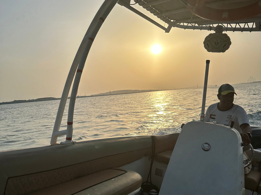 Iron Waves Boat Rental & Watersports-阿布扎比必去景点