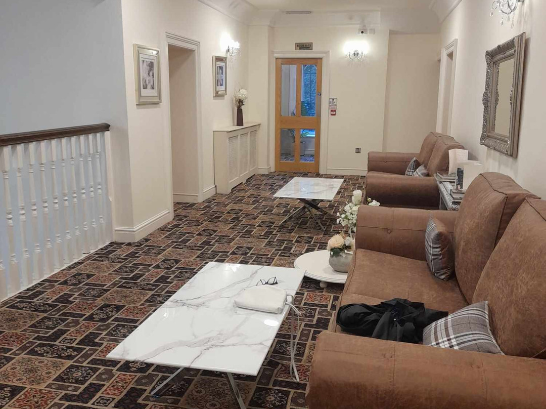 High Tor Hotel主图