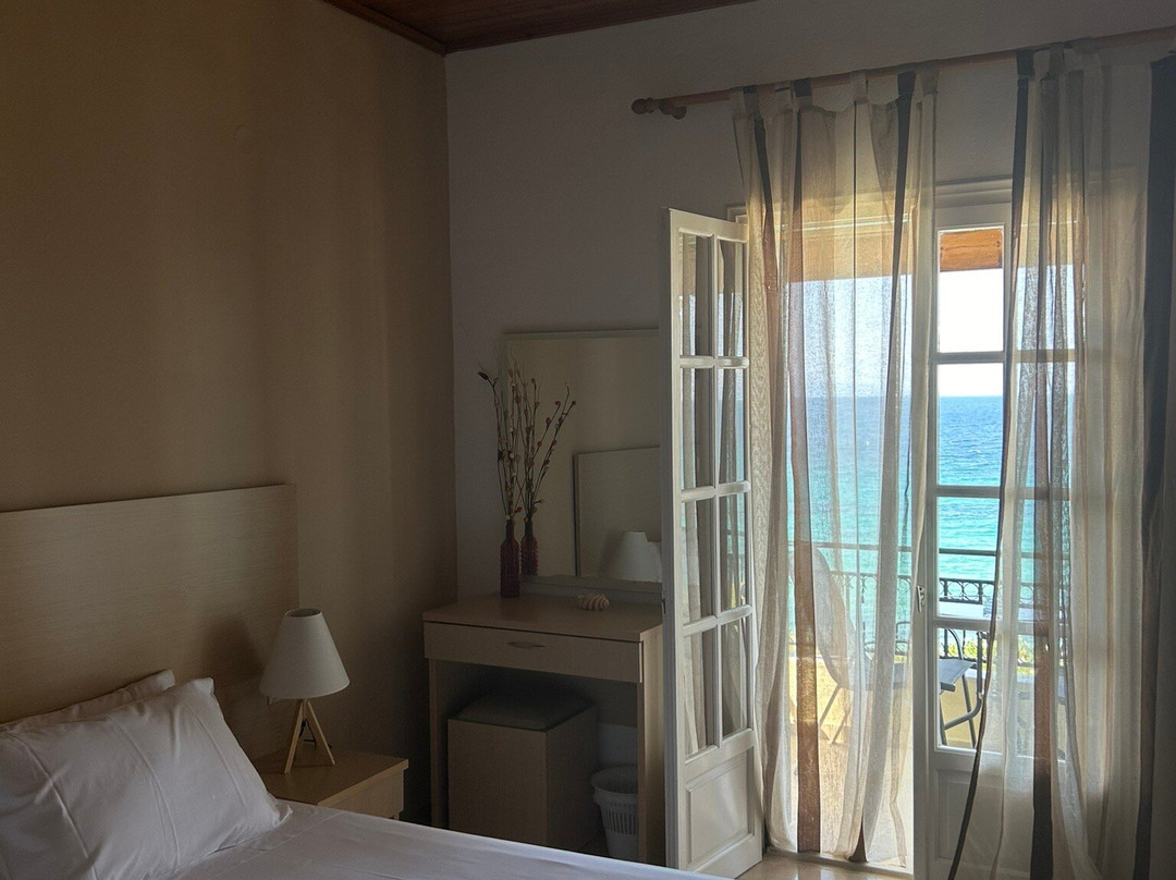 Akrogiali Rooms主图