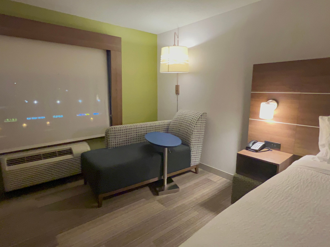 Holiday Inn Express & Suites Toronto - Markham By IHG主图