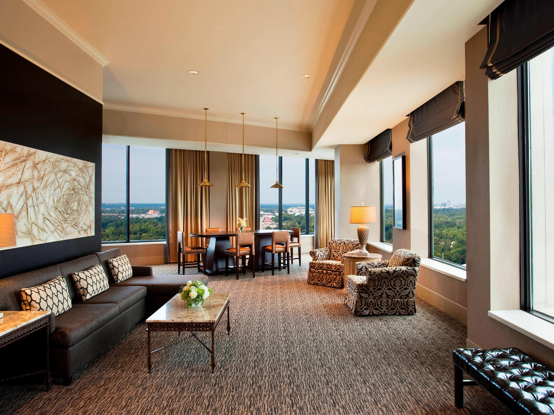 Sheraton Greensboro at Four Seasons