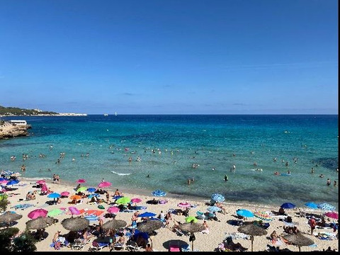 纳弗拉娜酒店主图