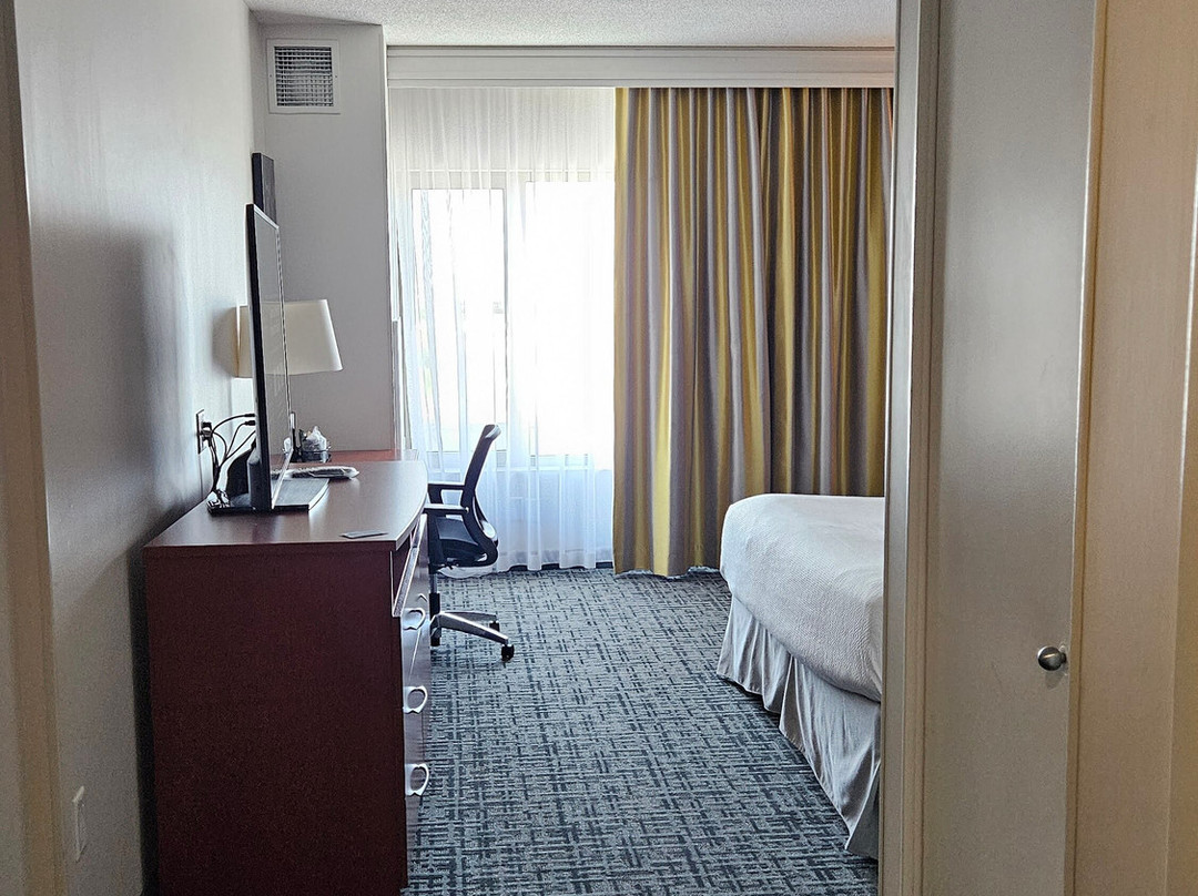 蒙特利尔机场 Fairfield Inn & Suites 酒店主图