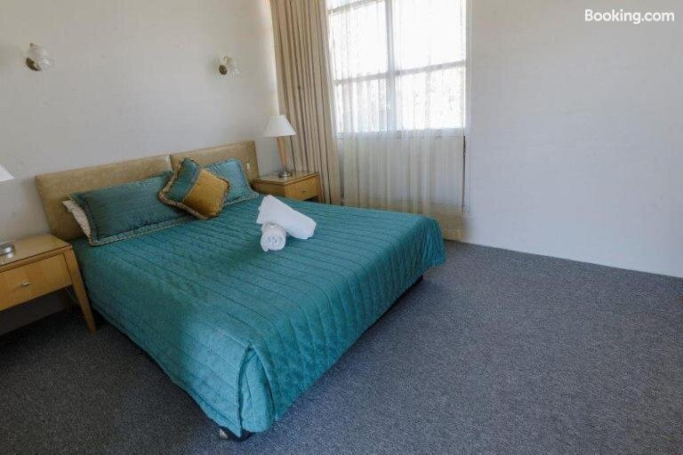 Lochinvar Hotel Motel主图