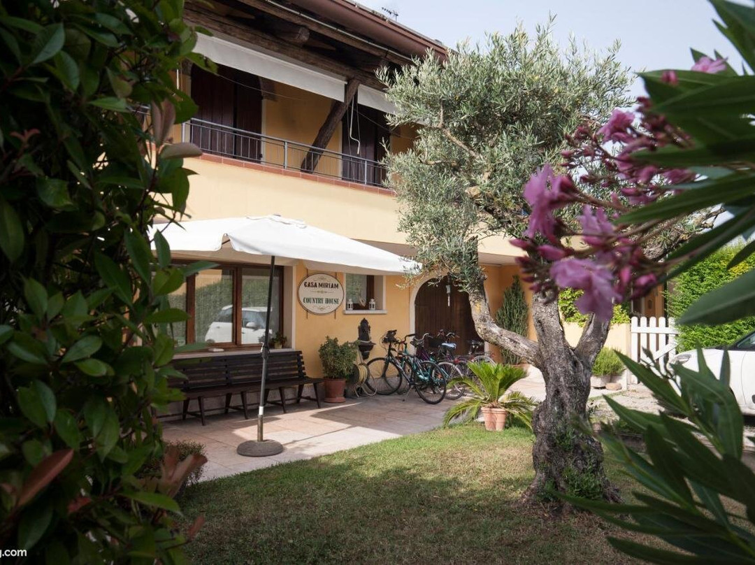 Contry House Casamiriam主图