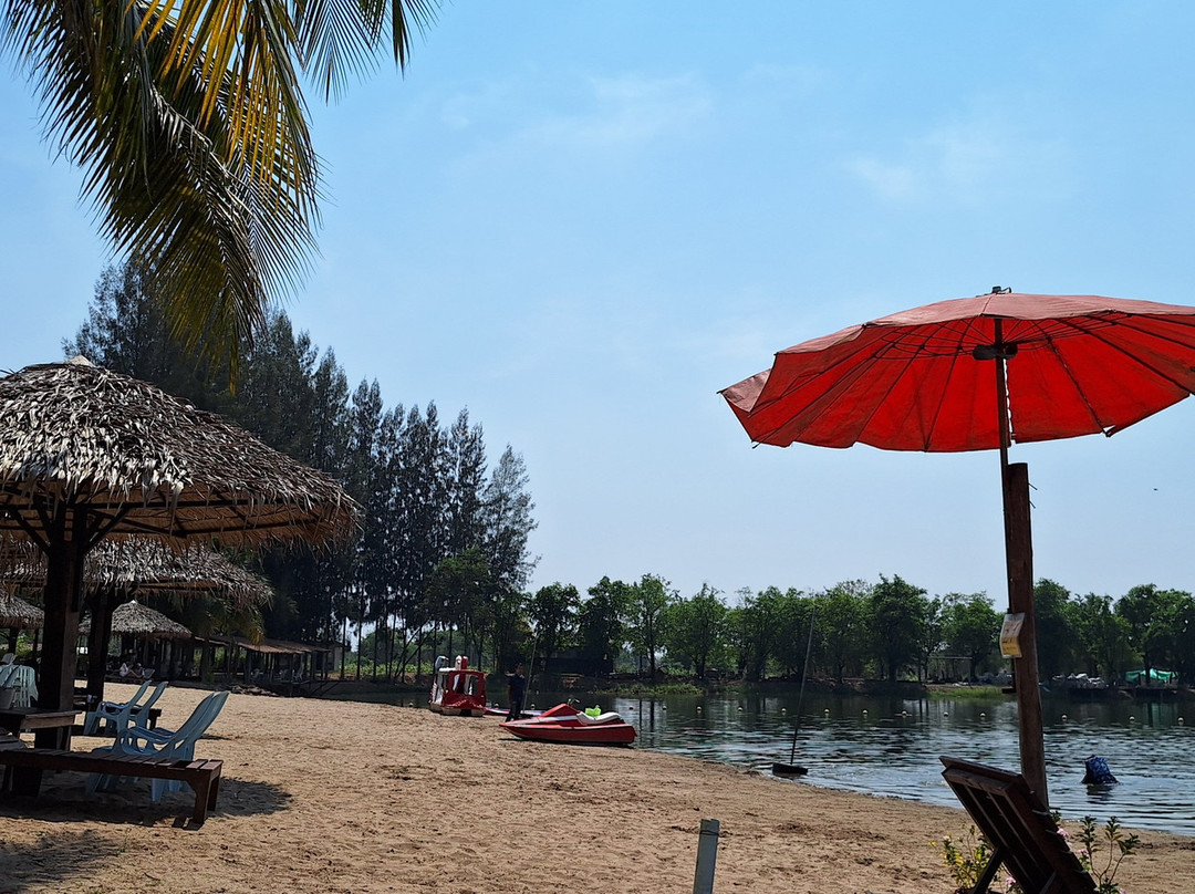 Tara Beach Udonthani景点图片