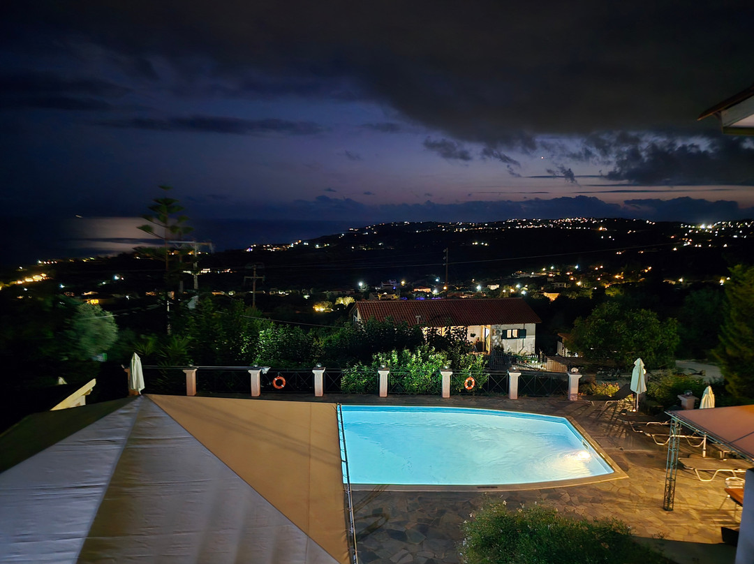 Nostos Studios & Apartments主图