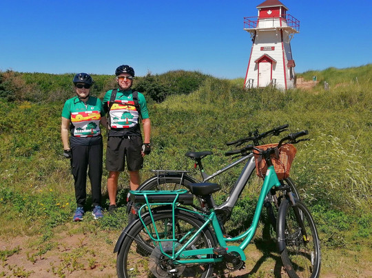Macqueen's Bike Shop & Island Tours-夏洛特镇必去景点