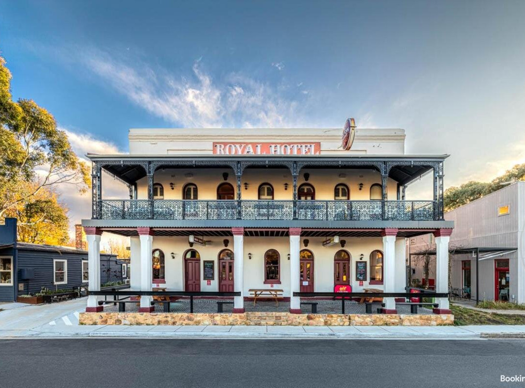 The Royal Hotel主图