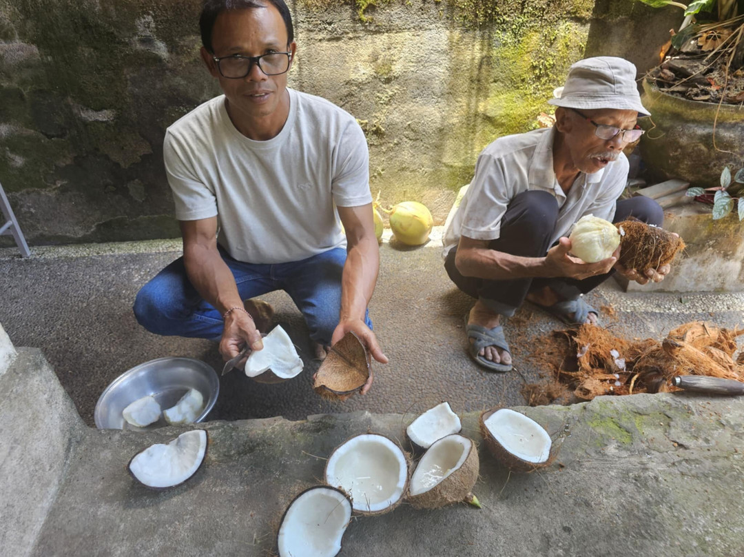 Nyoman Kardiana et Eka-乌布必去景点