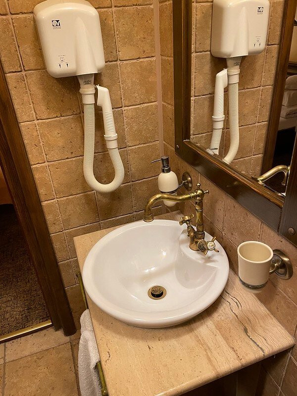 贝拉穆兹卡酒店主图