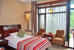 豪森假日花园大酒店