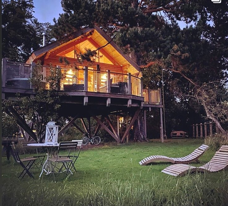 Bredon Hill Treehouses