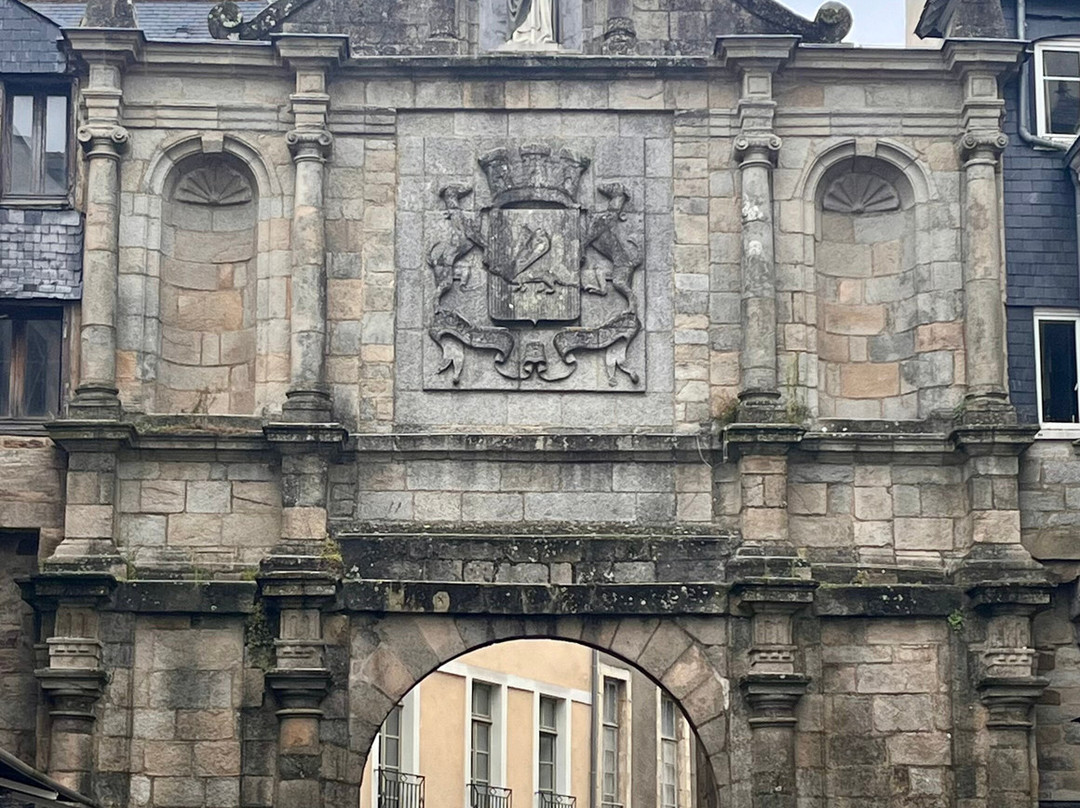 Porte Saint-Vincent-瓦讷必去景点