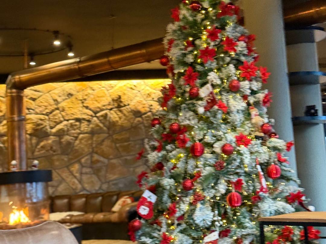 Nirvana Hotel and Spa, Laklouk主图