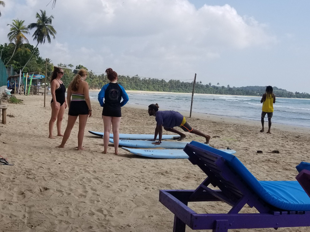 Surf School Hiriketiya Bay景点图片