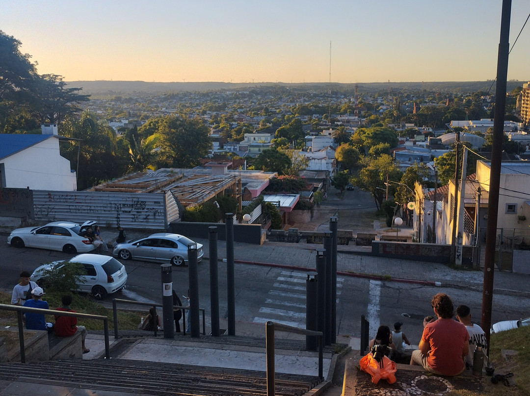 Escaleras del Cerro Marconi-Rivera必去景点