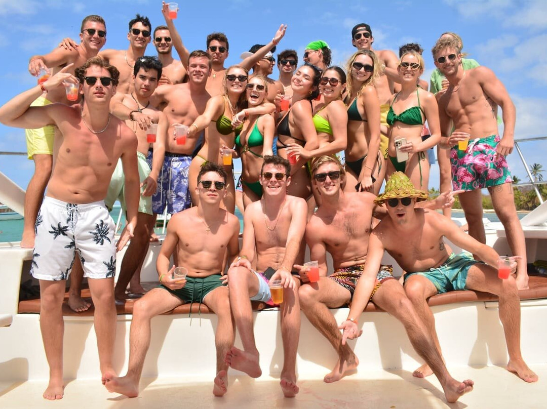 Going Party Boat-蓬塔卡纳必去景点