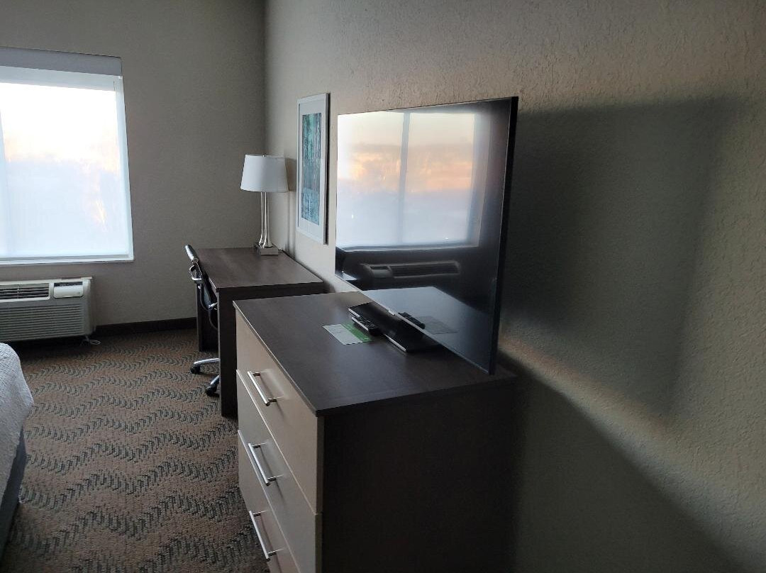 Holiday Inn & Suites Lake City by IHG主图