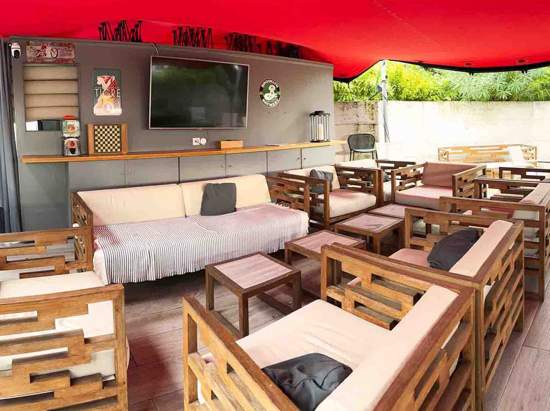 Le Triple 7 Pub