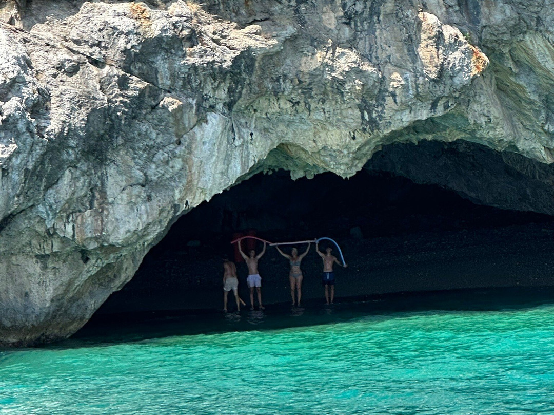 Capri Cave Charter-索伦托必去景点