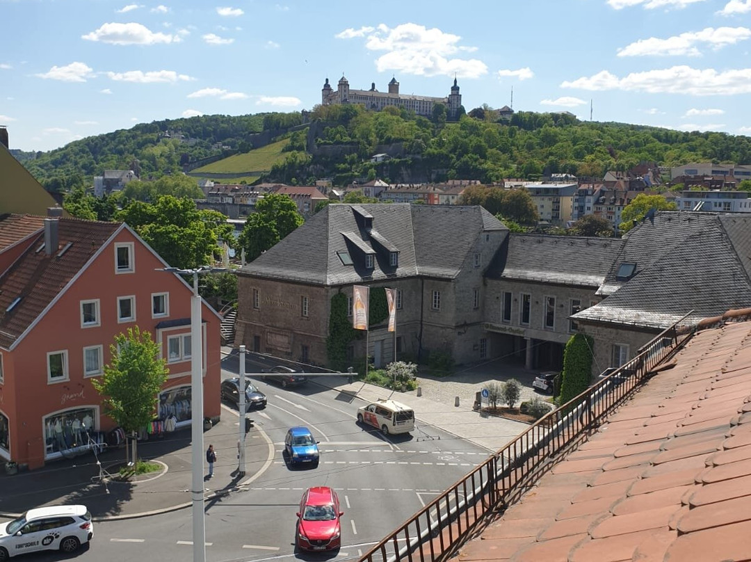 雷斯登斯酒店主图