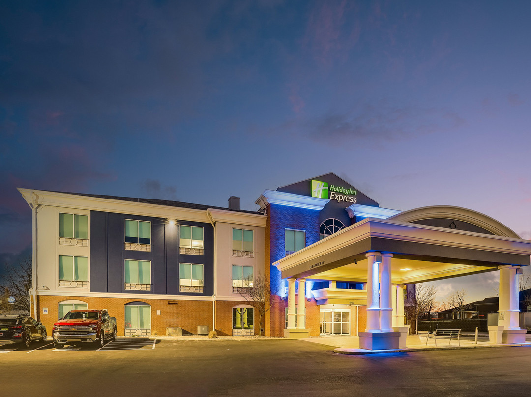 Holiday Inn Express & Suites Richmond By IHG主图