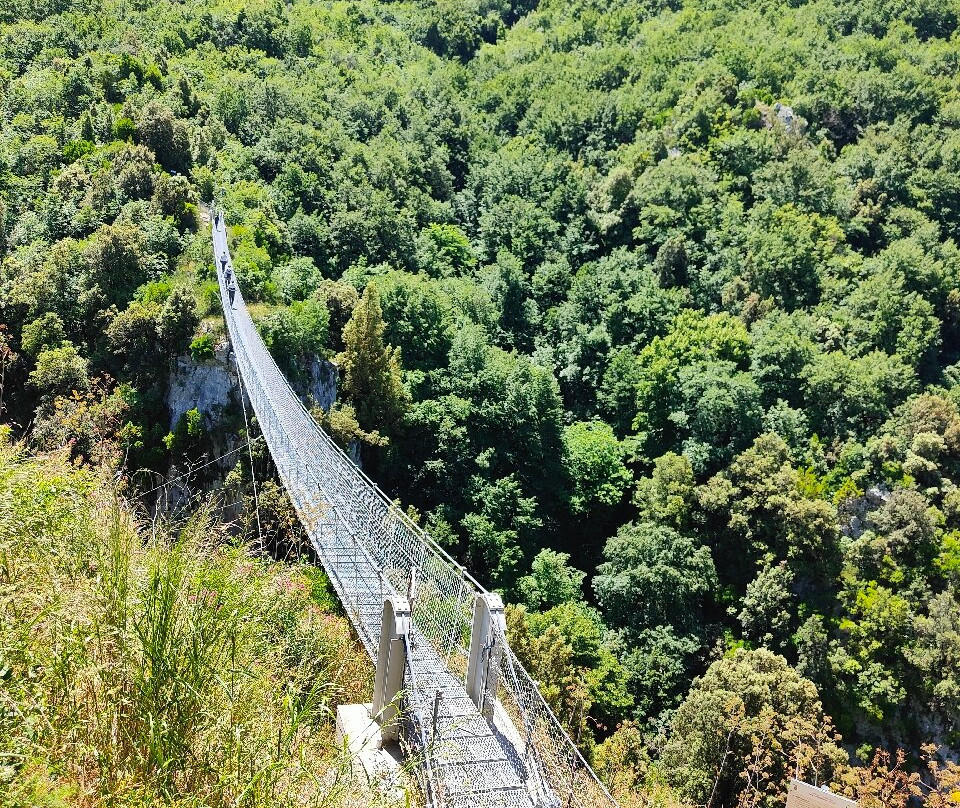Ponte Tibetano Pro Loco Laviano-Laviano必去景点