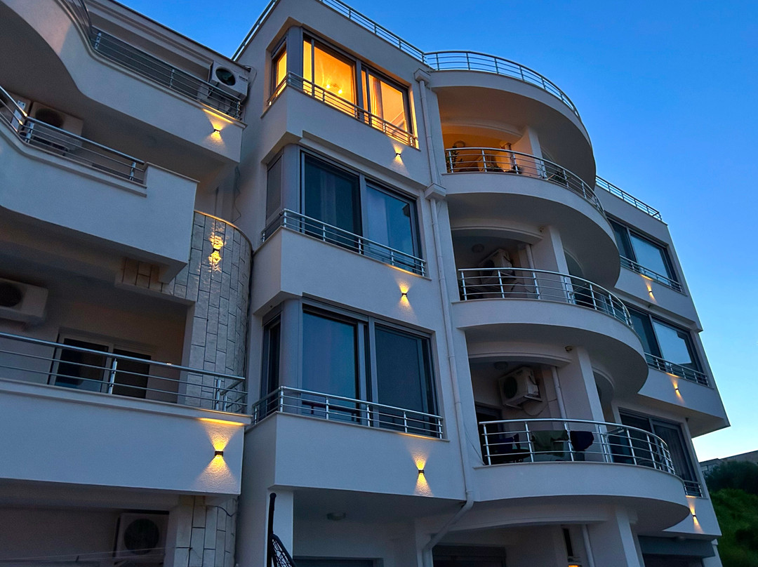 Romantica Apartments