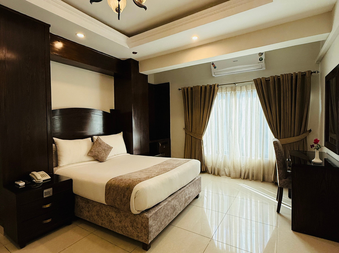 大陆特使酒店主图