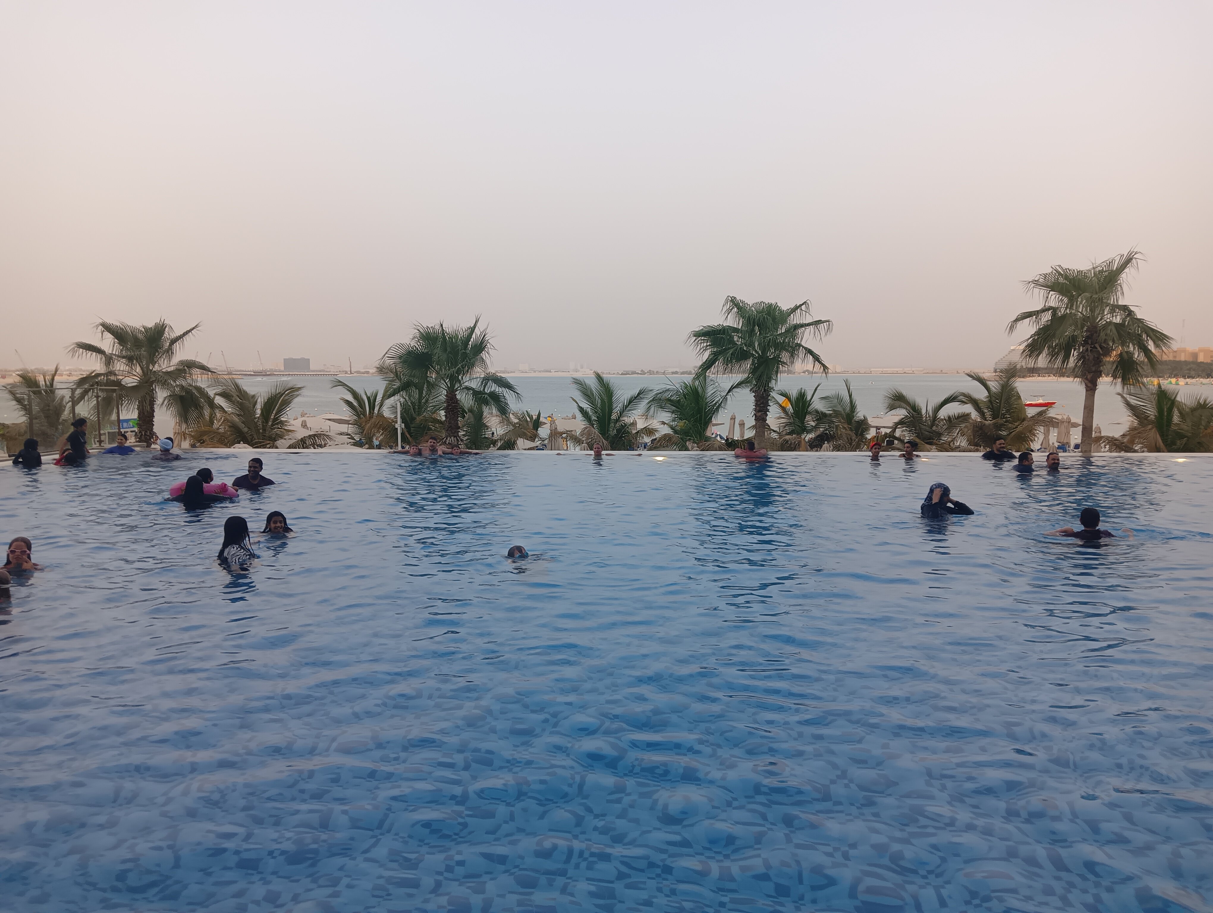 Hampton by Hilton Marjan Island-泳池