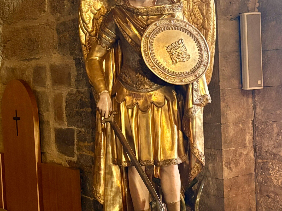 Église Saint-Michel-格里莫必去景点